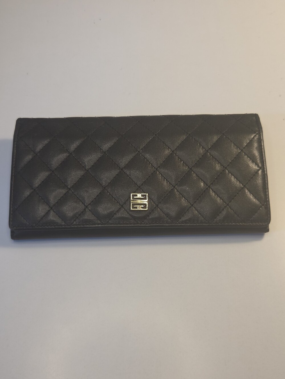 vintage Givenchy black quilted leather long wallet with gold-tone 4G logo Authen